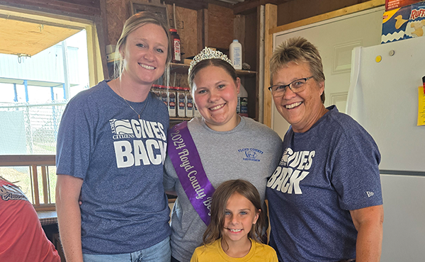 Charles City staff volunteered at the Cattleman&#039;s Stand at the Floyd County Fair