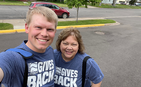 Ryan and Robin from our Mora location delivered Meals on Wheels